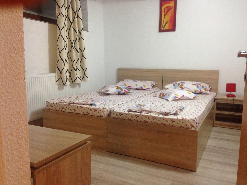 Pensiunea Roka Ranca Zimmer foto